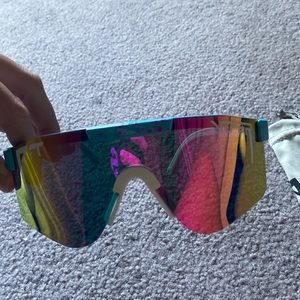 THE GOBBY POLARIZED PIT VIPER GLASSES. (with extra pieces) *GENDER NEUTRAL*